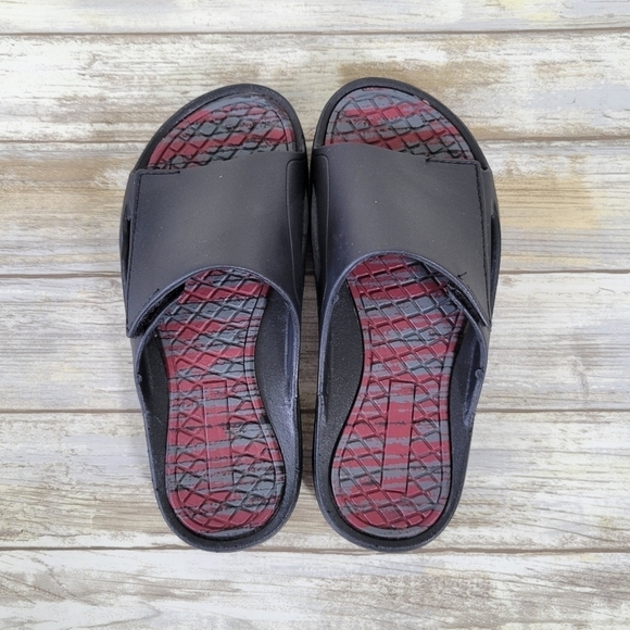 Slip-On Black Slides Sandals Adjustable Strap Child Size 11/12 Unisex Unbranded - Picture 2 of 7
